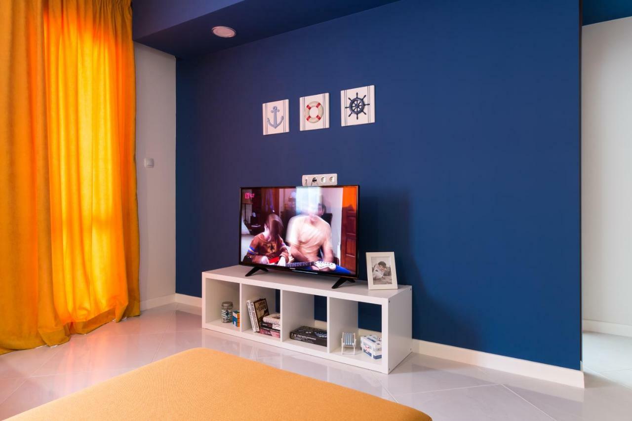 Pop Your Colors - Funky And Modern 1Bdr Apt By Flat Mаnager Plovdiv Luaran gambar